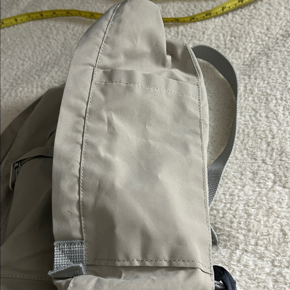 Fjallraven Kanken Classic Backpack - Picture 6 of 13